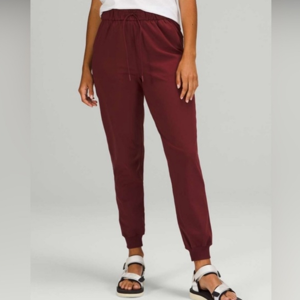 Lululemon Stretch High-Rise Jogger Pants In Red Merlot Sz 4 - Picture 2 of 10